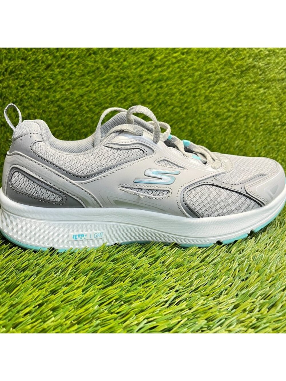 Skechers GoRun Consistent Womens Size 9‎ Gray Athletic Running Shoes Sneakers